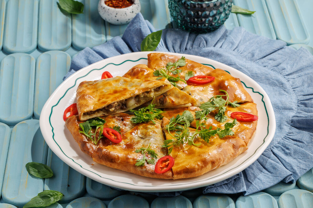 Pie with potatoes and lamb