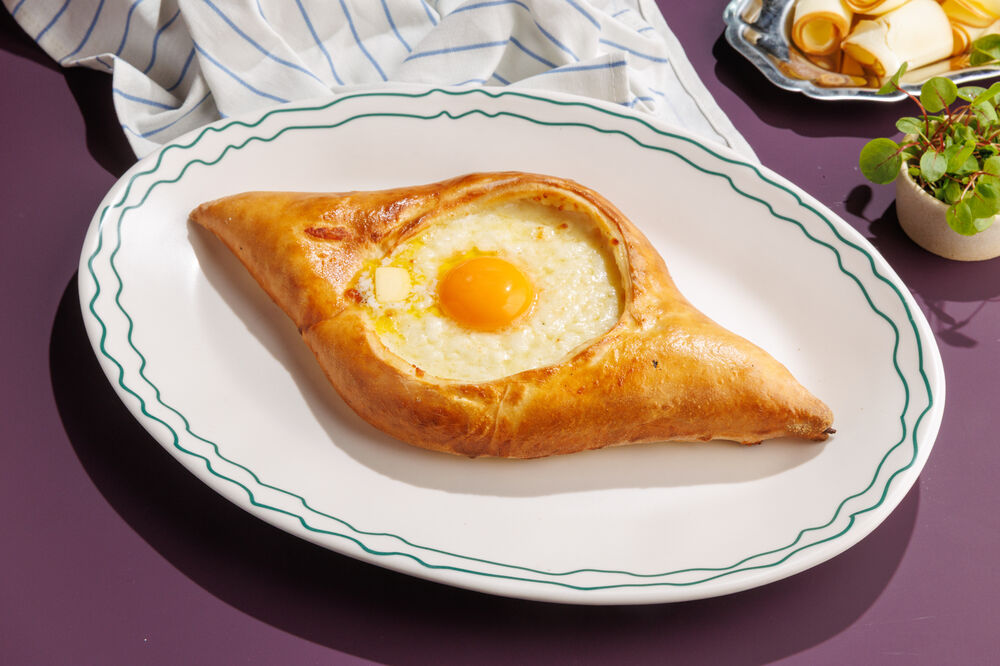 Adjarian khachapuri