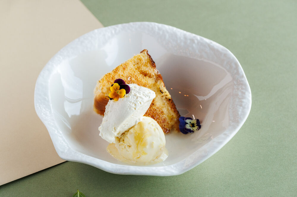 Pineapple cheesecake