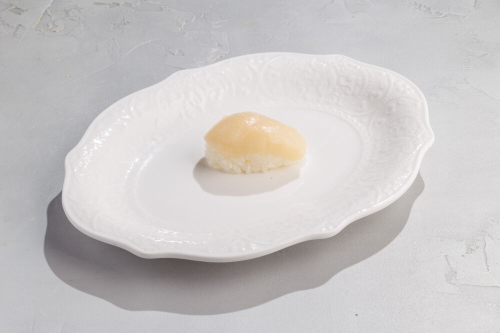 Scallop sushi