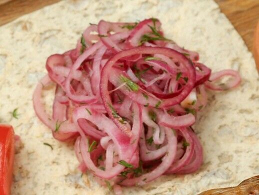 Лук маринованный 