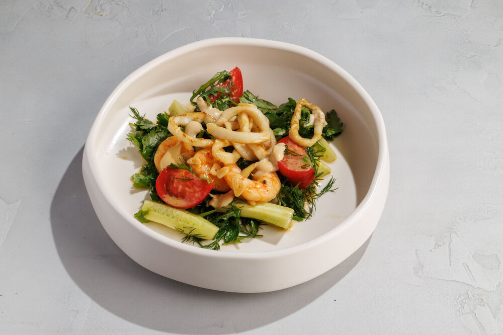 Salad with squid and shrimp