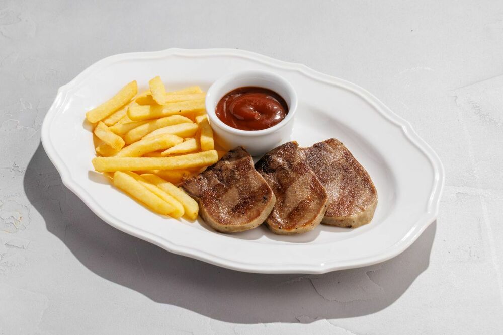Grilled tongue with french fries