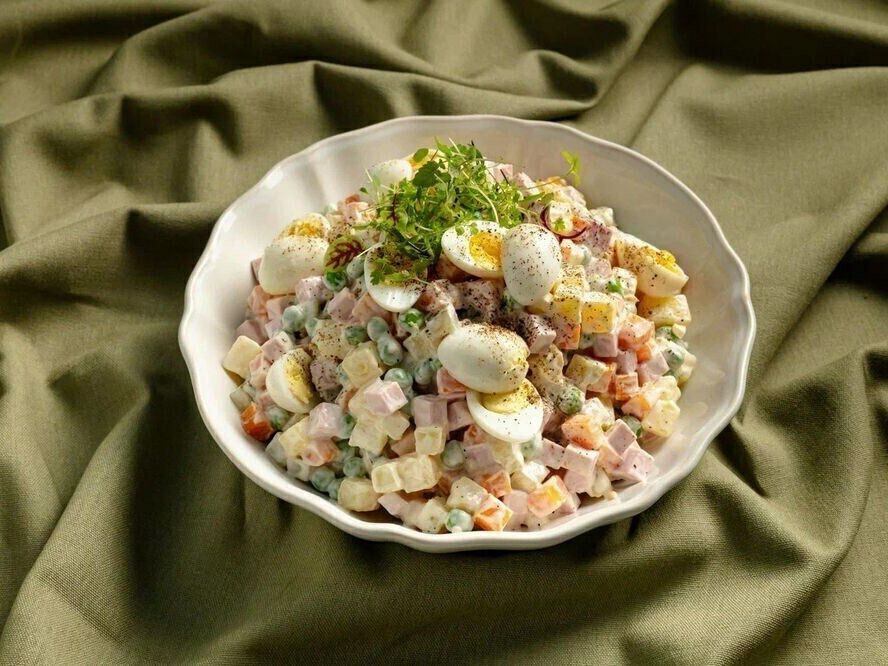 Оливье с колбасой 1 кг