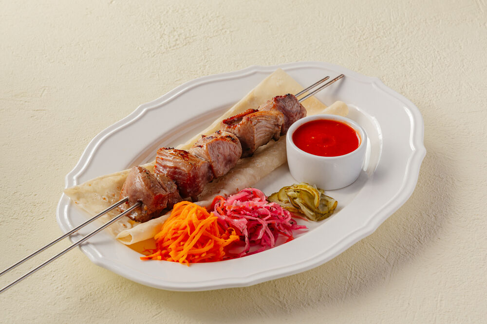 Шашлык из свинины с овощами