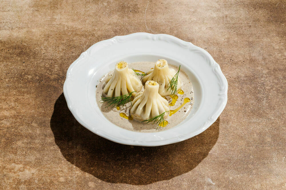 Patara khinkali with chanterelles and pepper sauce