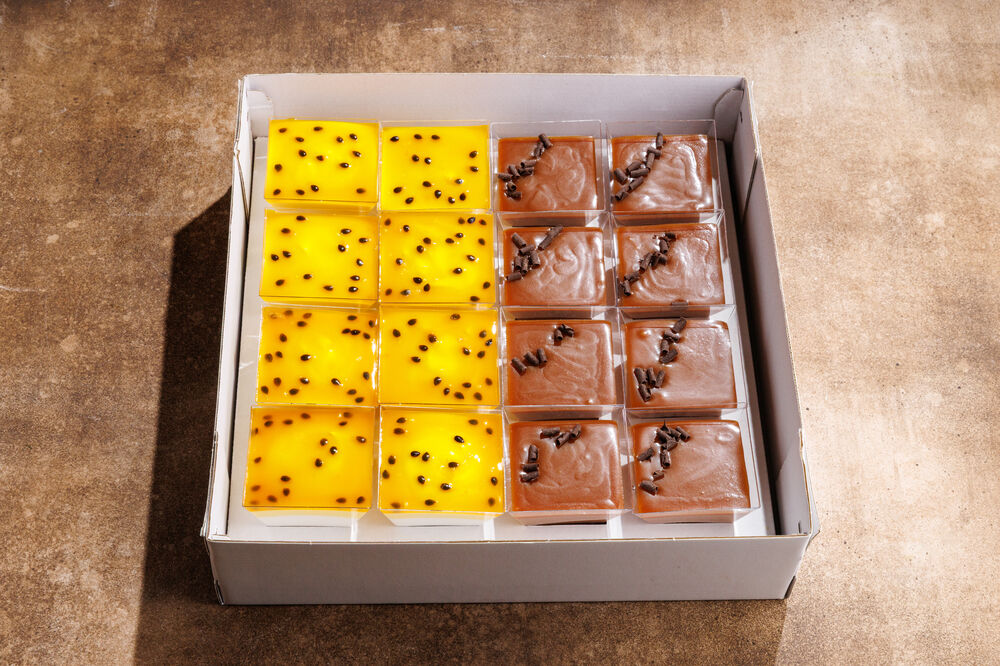  Box Coconut mousse with passion fruit syrup + Chocolate mousse with caramel