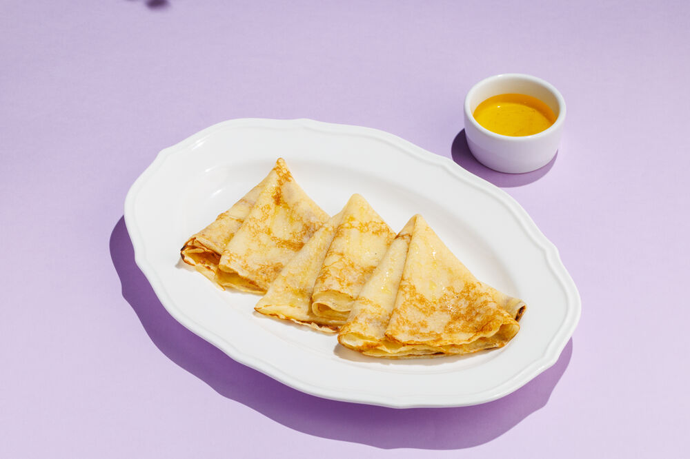 Pancakes with honey