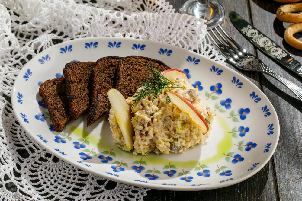 Herring and apple forshmak