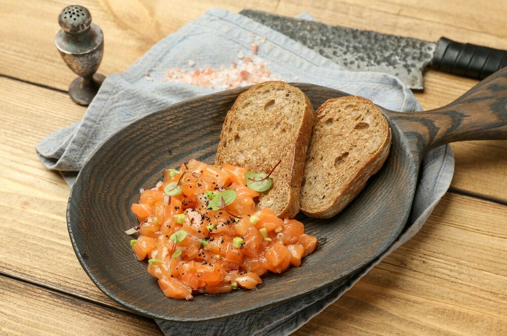 Salmon tartare