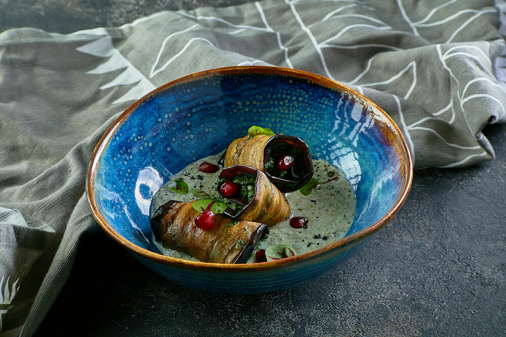 Eggplant rolls with minty nadugi