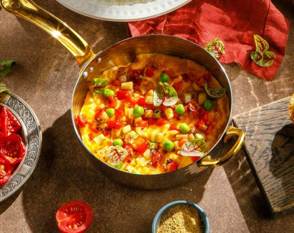 Omelet with vegetable salsa and cheese