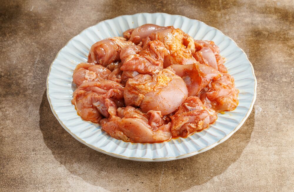 Маринованное куриное бедро 1 кг