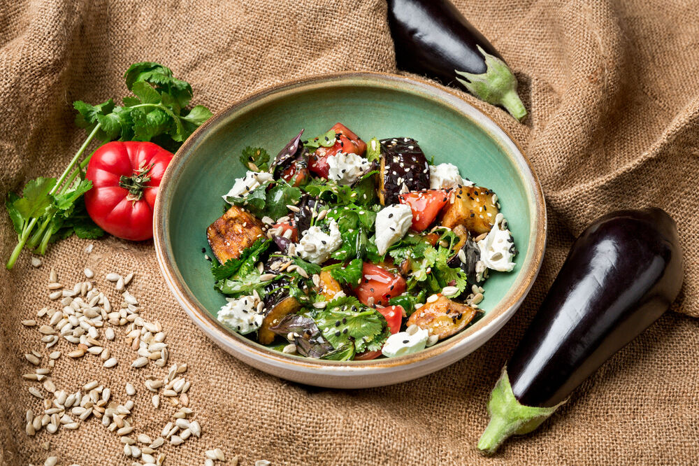 *Salad with crispy eggplants