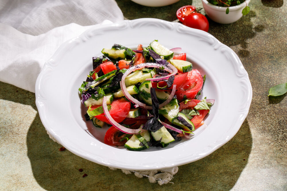 Georgian vegetable salad with spices