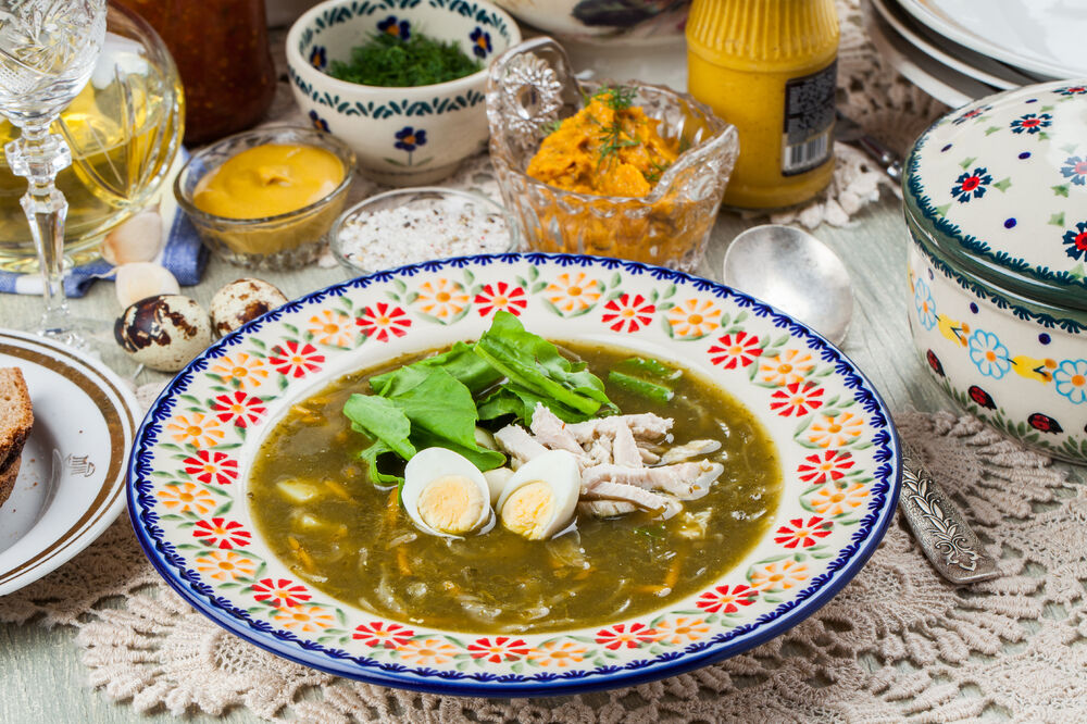Sorrel soup with chicken and quail egg