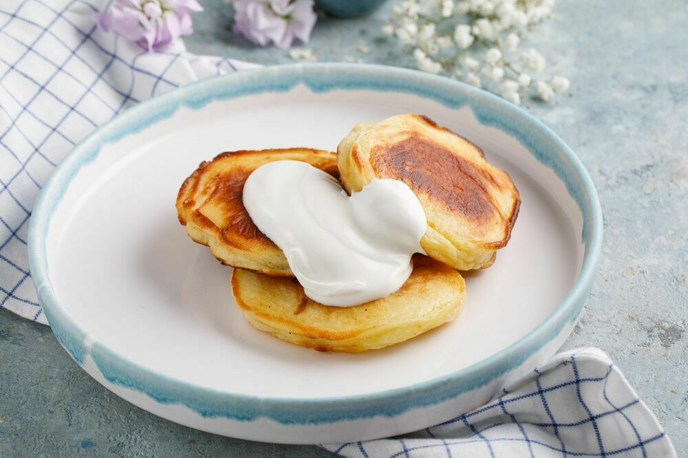 Lush Guryev pancakes on yogurt