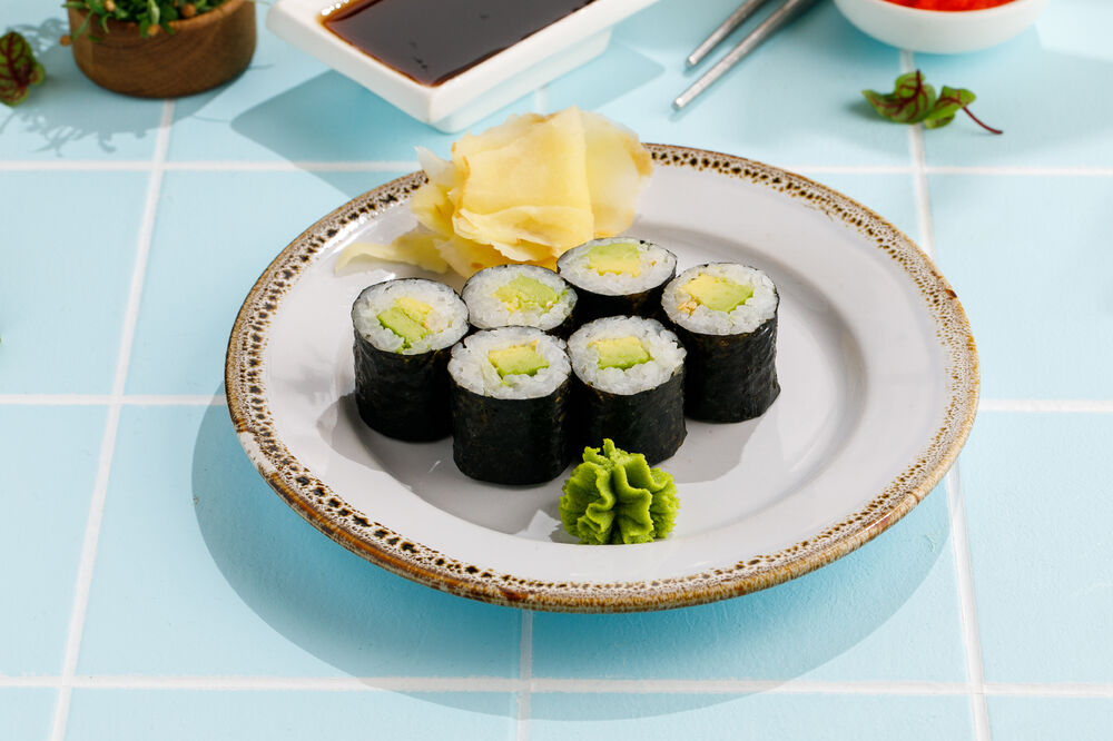 Roll with avocado