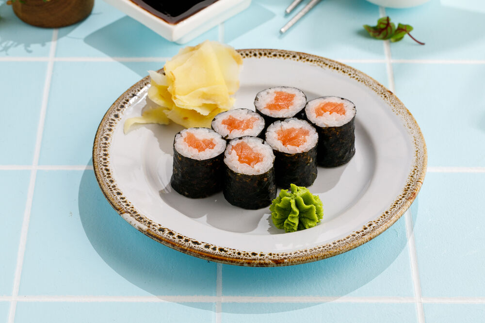 Roll with salmon