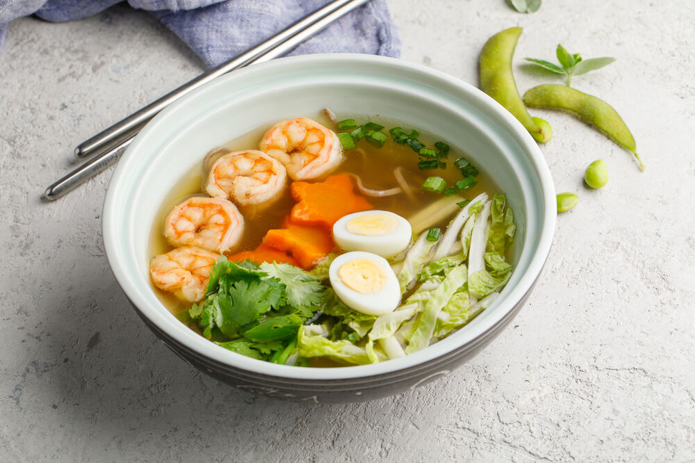 Soba soup with shrimps