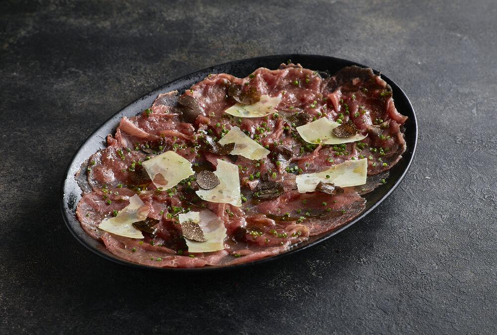 Veal carpaccio with black truffle