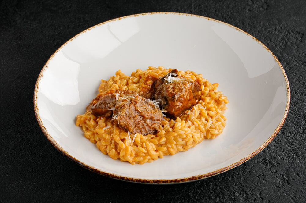 Veal cheeks with orzo pasta