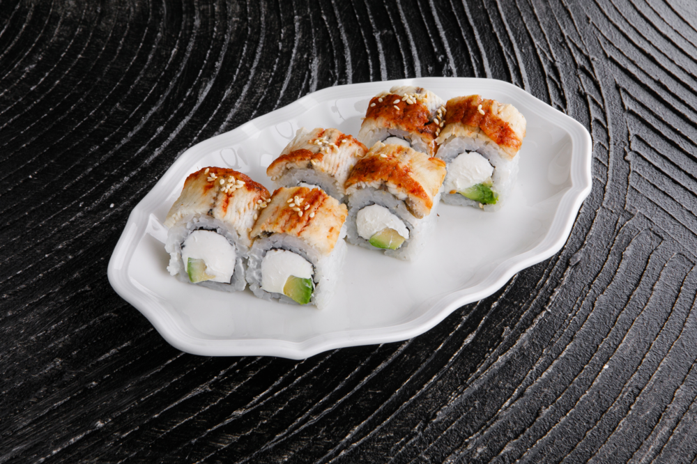 Creamy roll with eel 