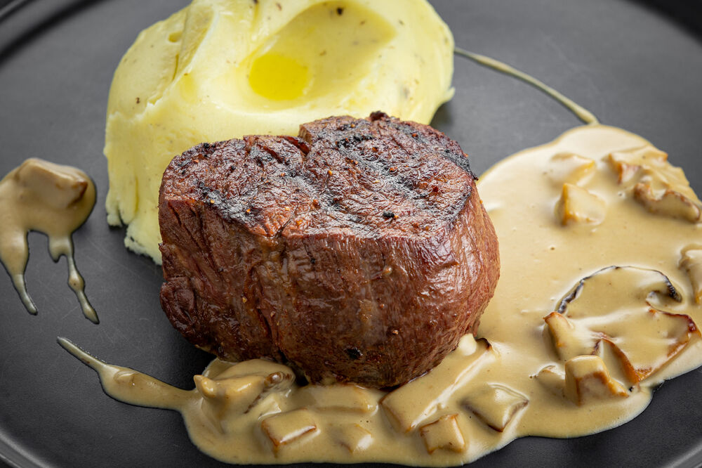 Fillet mignon with ceps  on promotion