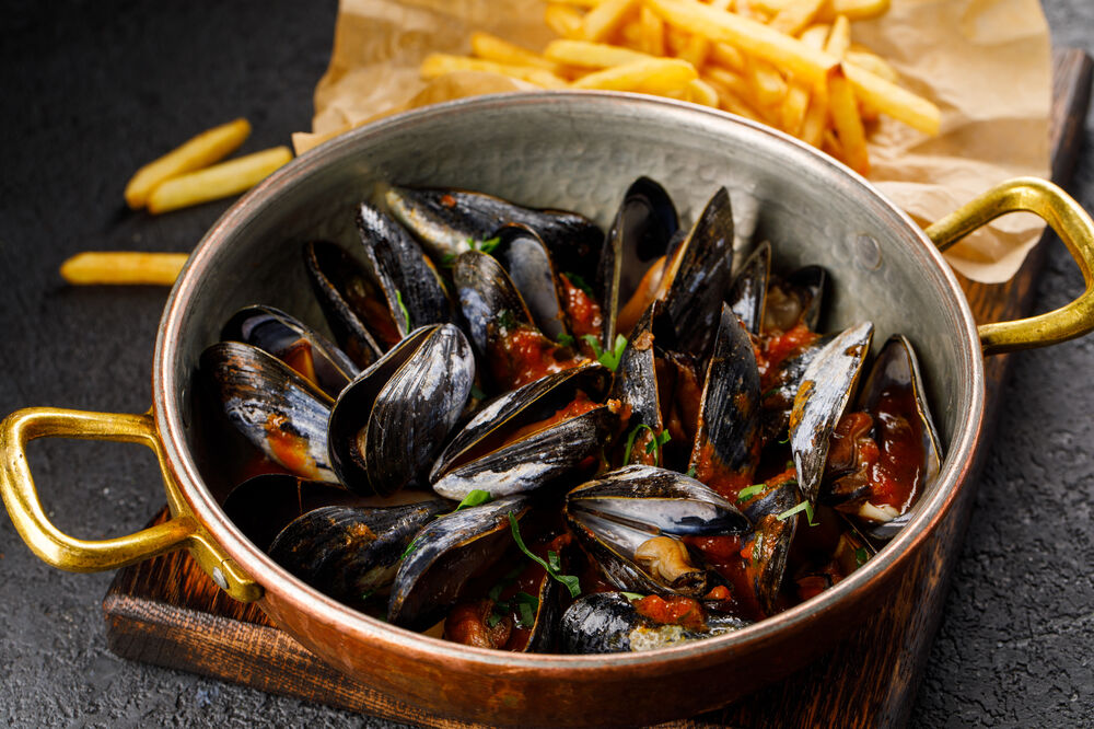Mussels in tomato sauce on promotion